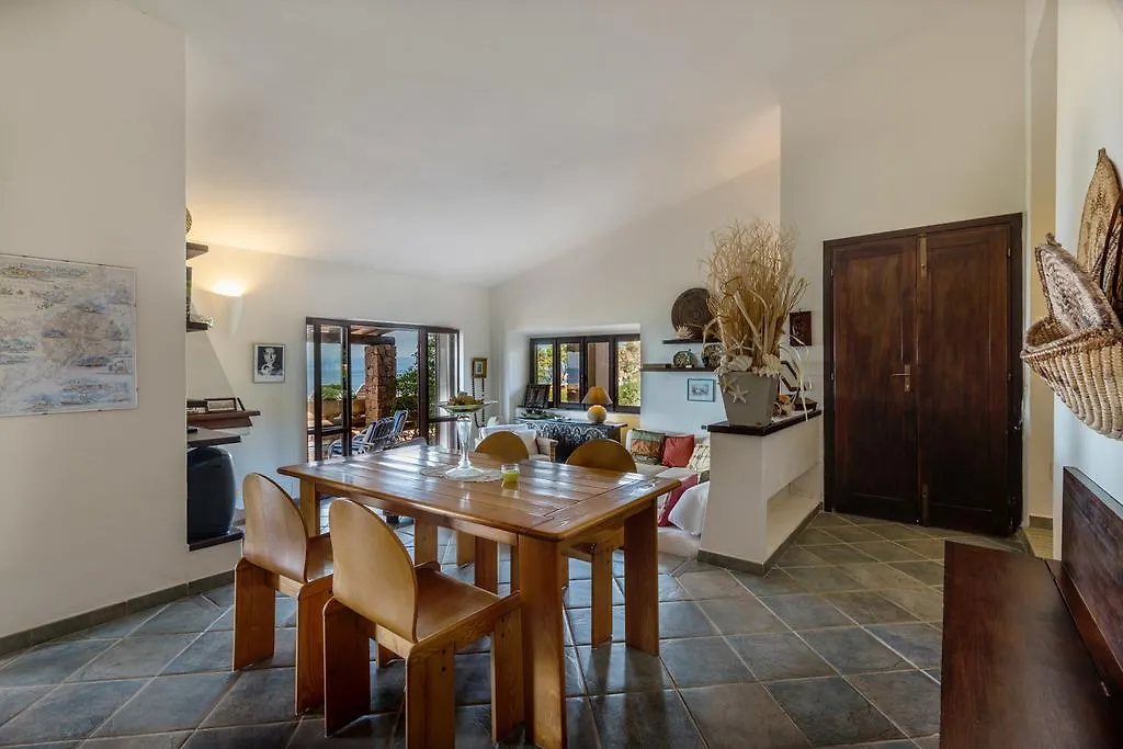 Li Junchi Villa Costa Paradiso Italy