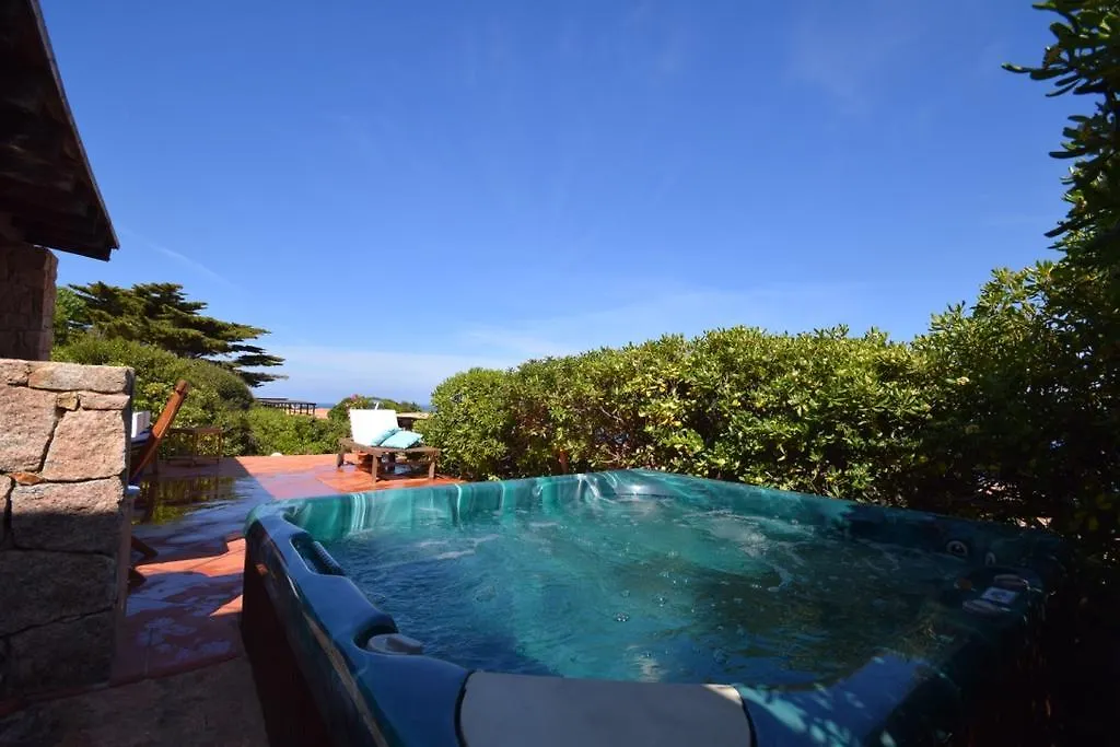 Vila Li Junchi Costa Paradiso 0*,